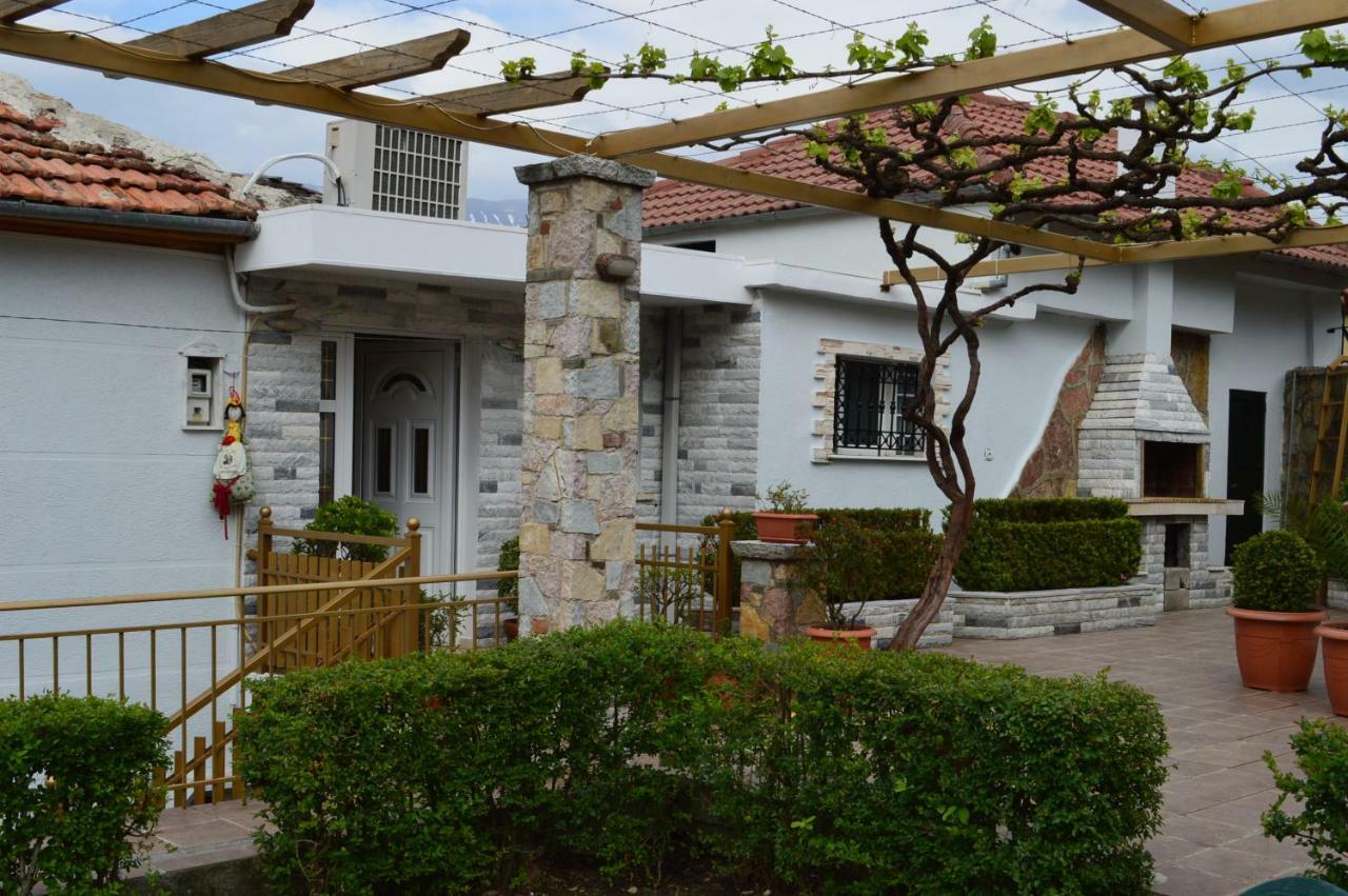 Vila Ss Kekezi Villa Gjirokastër Exterior foto