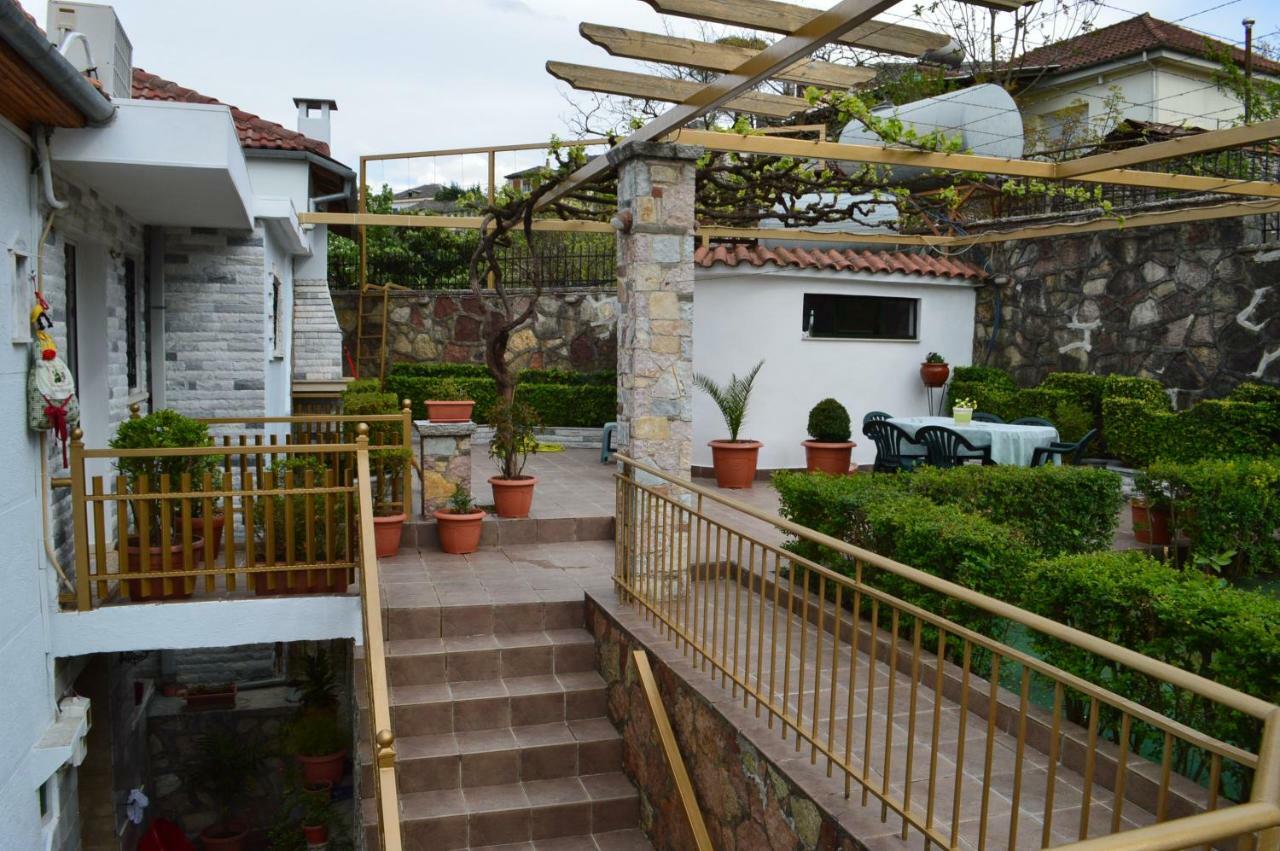 Vila Ss Kekezi Villa Gjirokastër Exterior foto